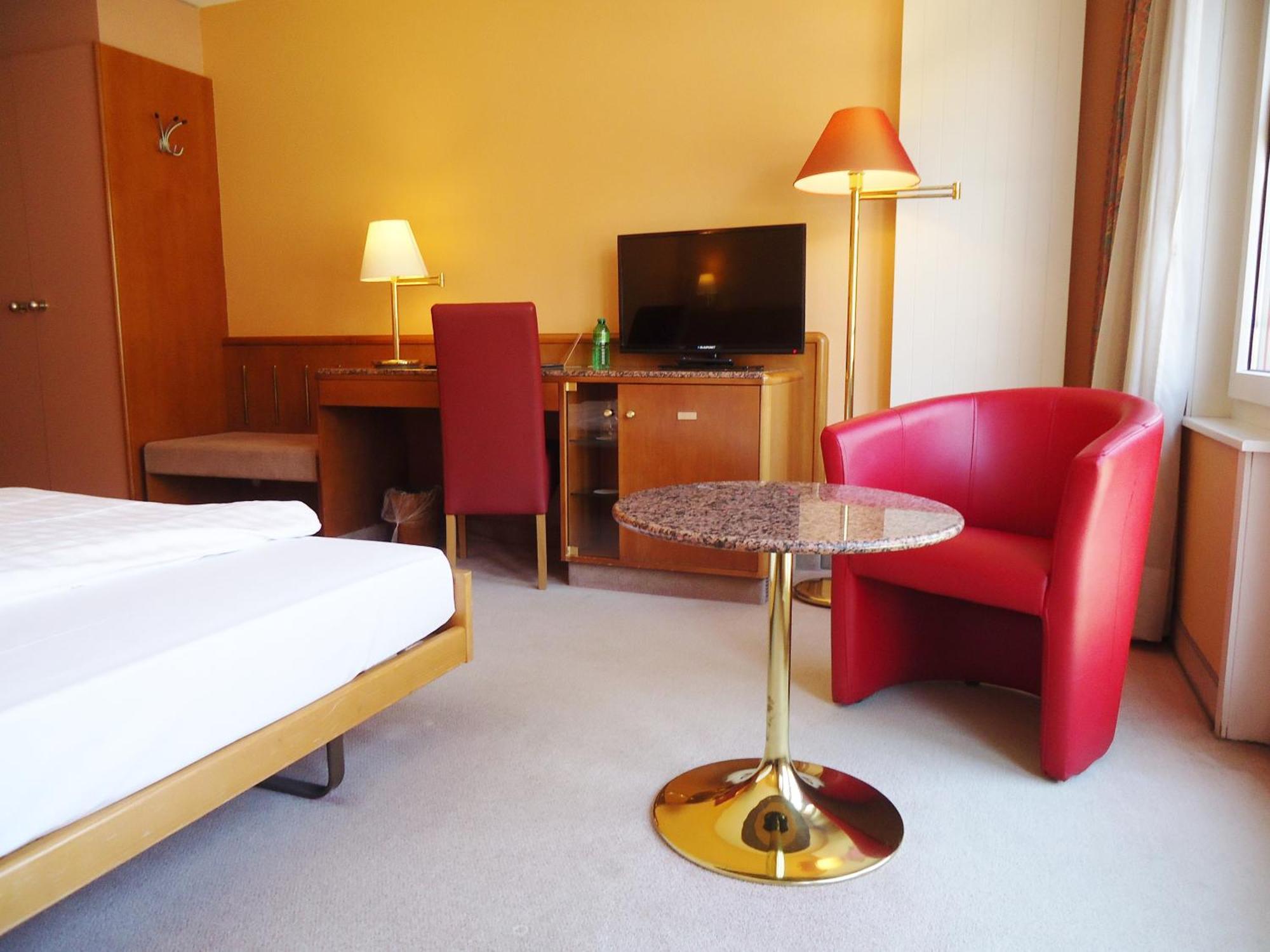 Hotel Le Cedre Bex Ruang foto
